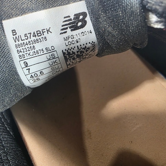 New Balance 574 WL574BFK Black Pink Green Women's Athletic Shoes Size 7 - Picture 8 of 8